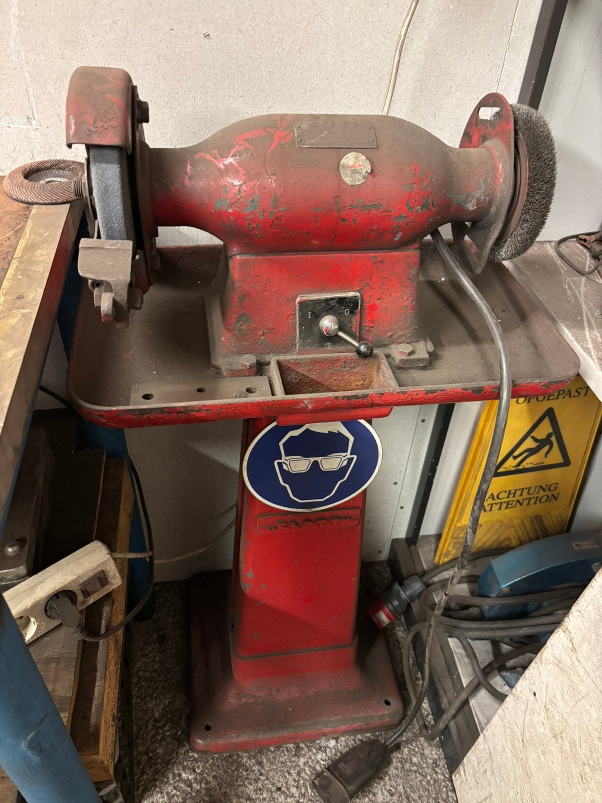 flott slijpmachine op krachtstroom, Doe-het-zelf en Verbouw, Gereedschap | Slijpmachines, Ophalen, Zo goed als nieuw, Minder dan 700 watt