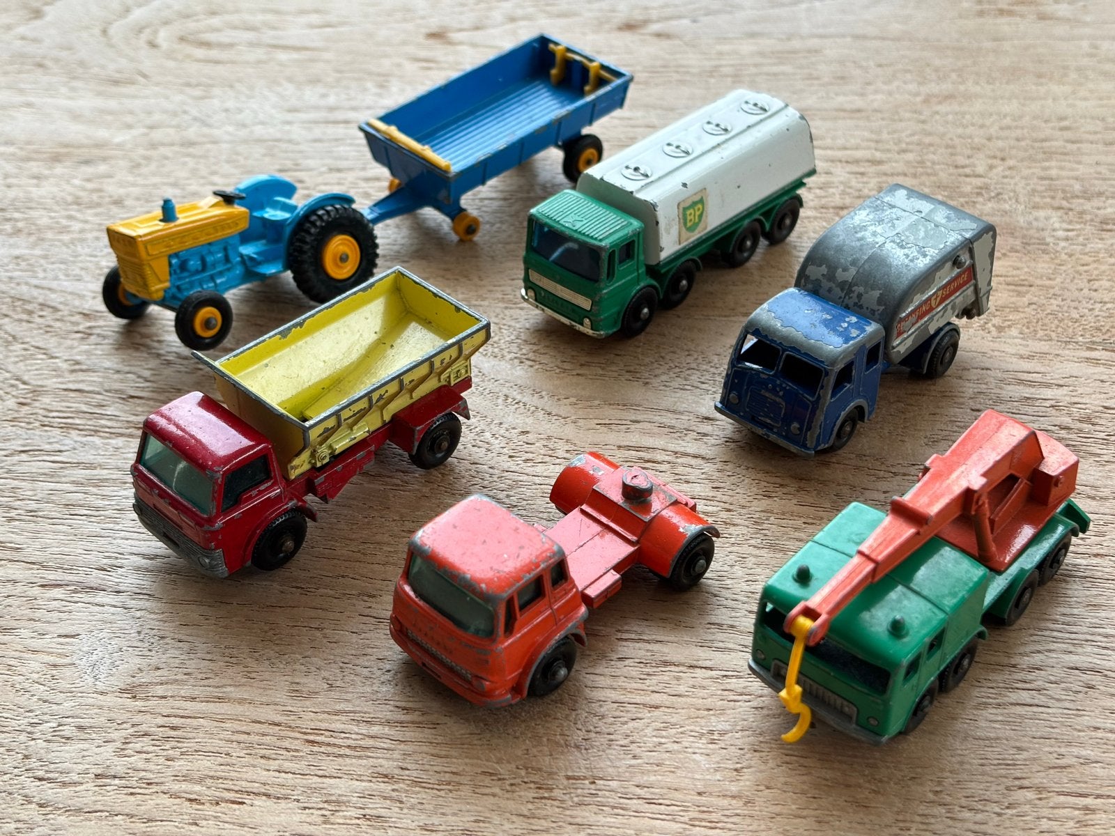 Oude Matchbox vrachtwagens en tractor Lesney England, Ophalen of Verzenden, Gebruikt