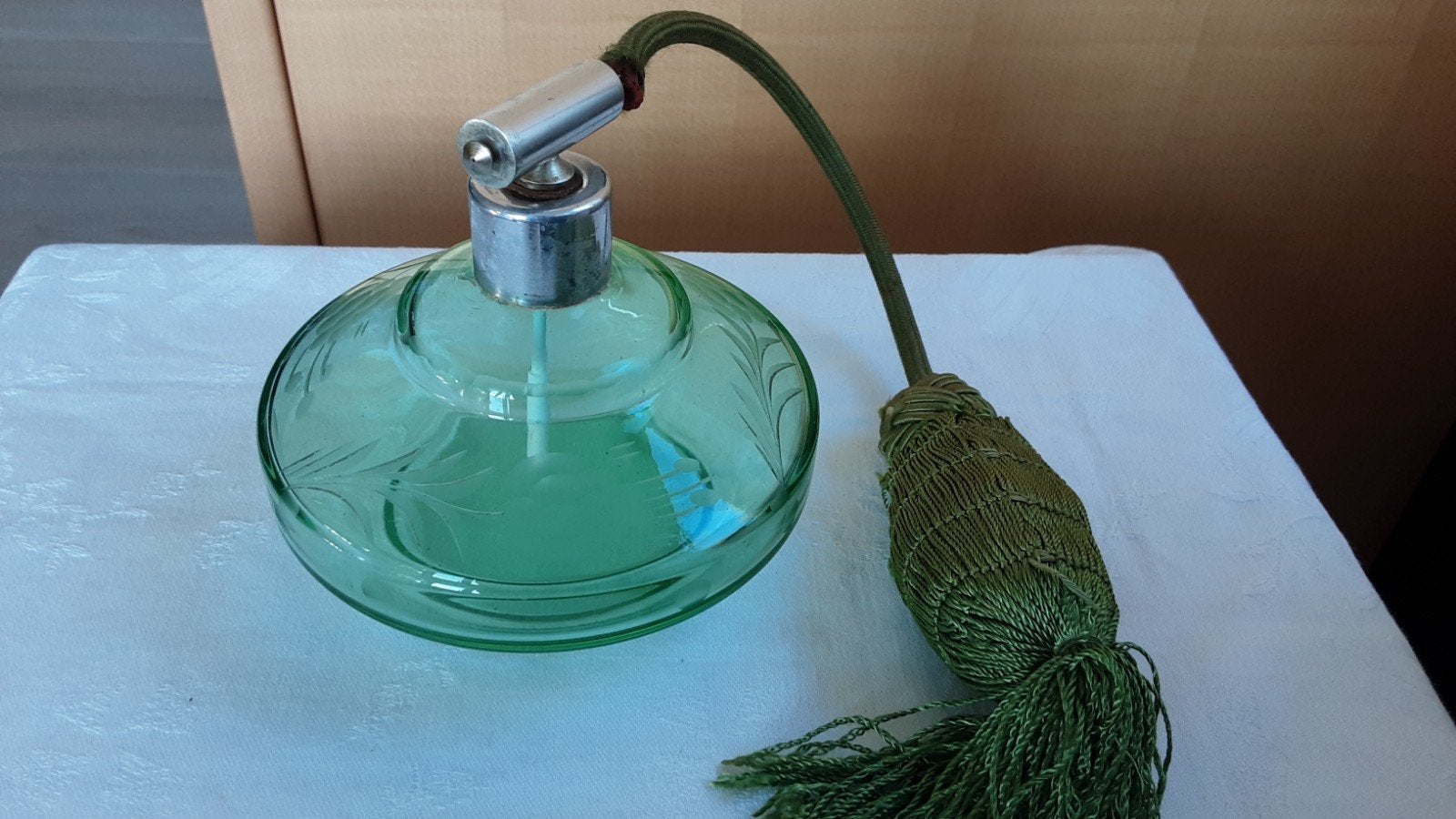 Glazen parfumfles, Art deco, met verstuiver, groen., Ophalen of Verzenden