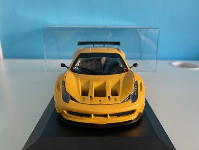 FERRARI 458 ITALIA GT2 1:18 HOT WHEELS, Hobby en Vrije tijd, Modelauto's | 1:18, Ophalen of Verzenden, Zo goed als nieuw, Auto