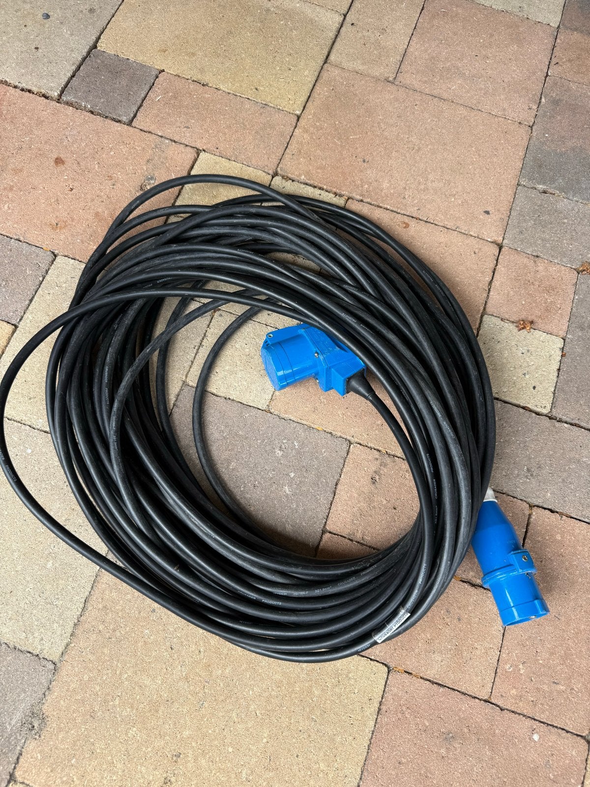 30m CEE verlengkabel haaks met stopcontact, Ophalen of Verzenden, Gebruikt, Kabel of Snoer