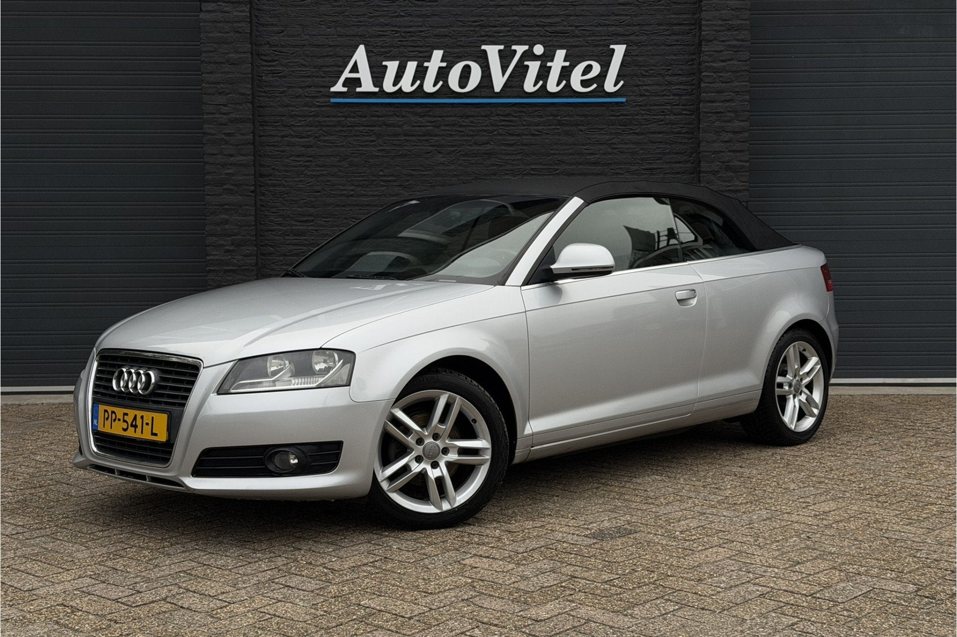 Audi A3 Cabriolet 1.8 TFSI Attraction | Sportleder | Stoelve, Auto's, Voorwielaandrijving, Gebruikt, Zwart, 4 cilinders