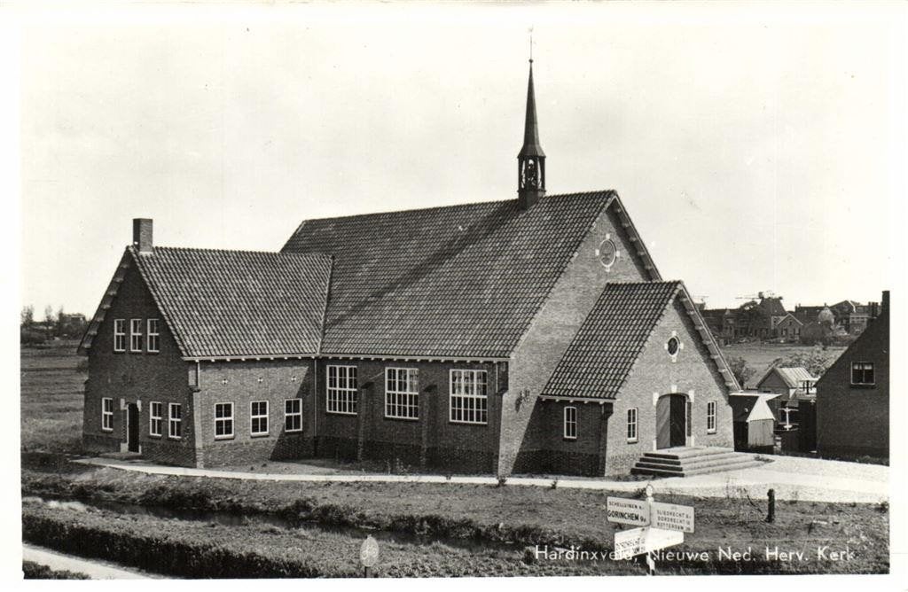 Hardinxveld, Nieuwe Ned. Herv. Kerk - ongelopen, Verzamelen, Ansichtkaarten | Nederland, Ophalen of Verzenden, 1960 tot 1980, Ongelopen