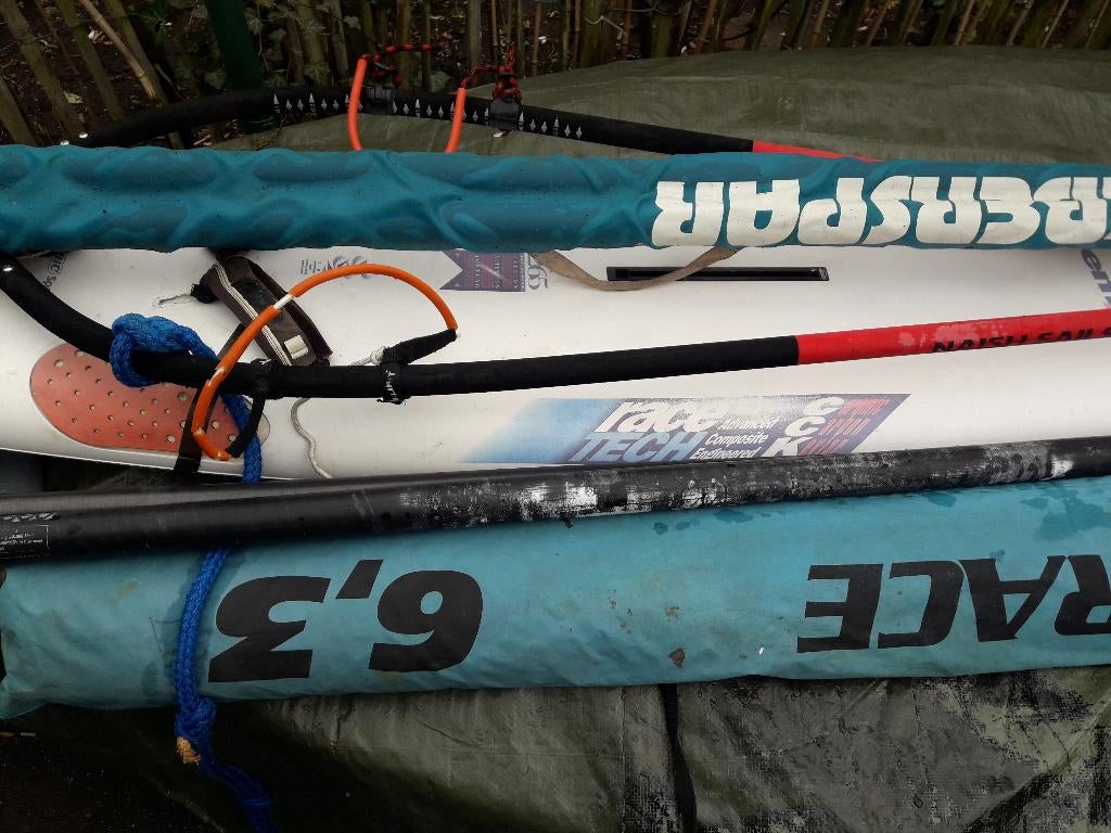 surfplank compleet set, Watersport en Boten, Windsurfen, Ophalen, 250 tot 300 cm, Met vin(nen), Complete set