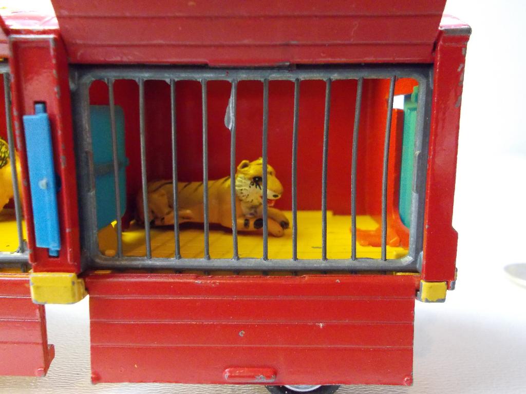 1962 Corgi Major Toys 1123 CIRCUS ANIMAL CAGE +2 ANIMALS -A-, Ophalen of Verzenden, Zo goed als nieuw, Overige typen, Corgi
