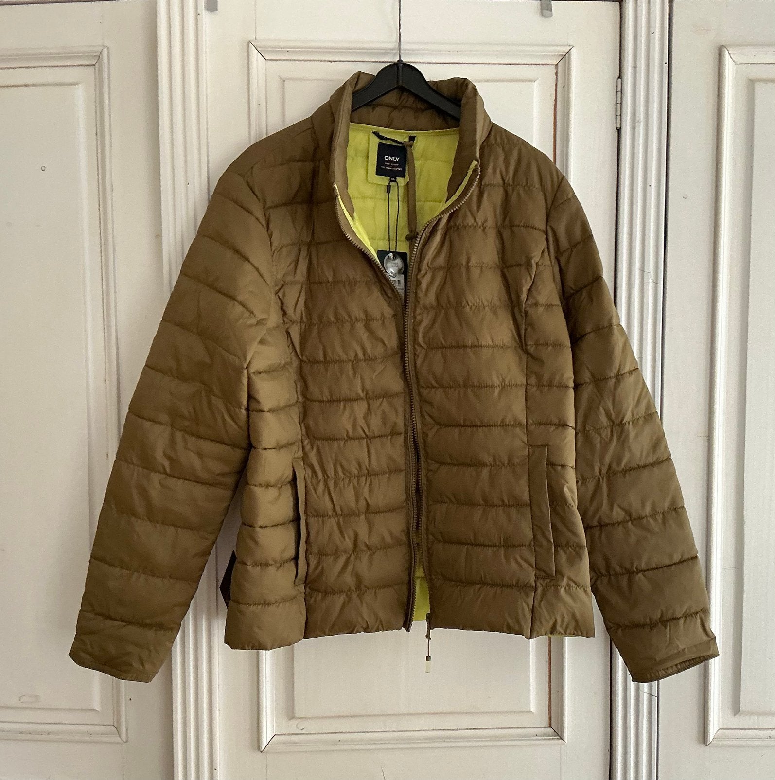 Gewatteerd dames jack, Nieuw ,maat XL, merk Only, Ophalen of Verzenden, Nieuw, Maat 42/44 (L), Groen