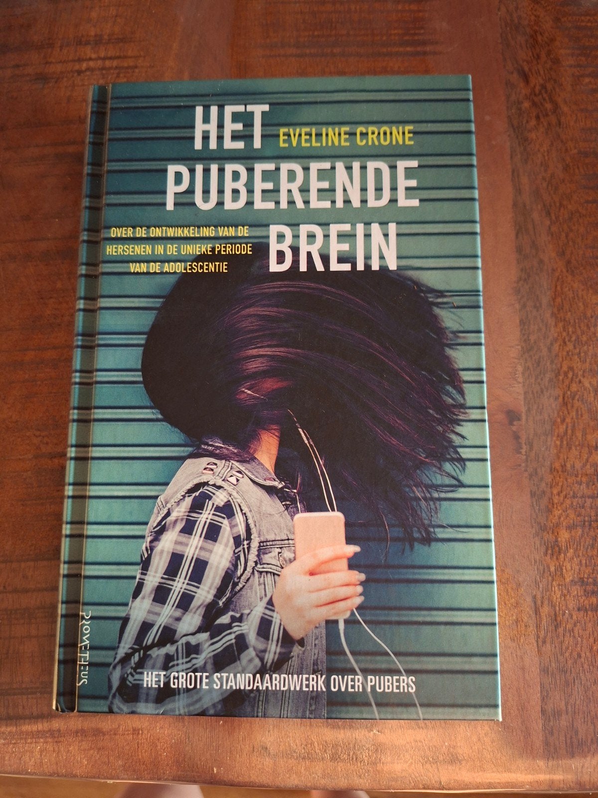 Het Puberende Brein - Eveline Crone (Zo goed als nieuw), Boeken, Ophalen of Verzenden, Nieuw, Eveline Crone, Nederland