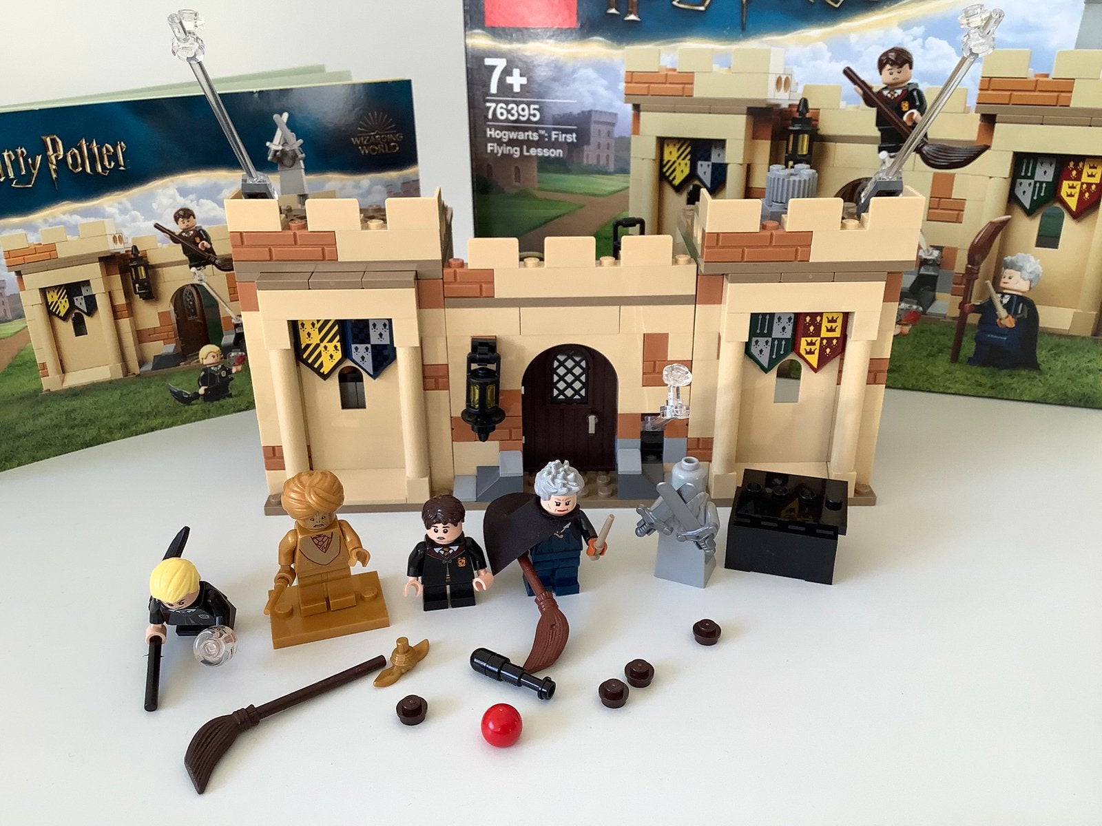 Zgan LEGO Harry Potter Zweinstein: Eerste Vliegles - 76395, Ophalen, Lego, Inclusief accessoires, Harry Potter