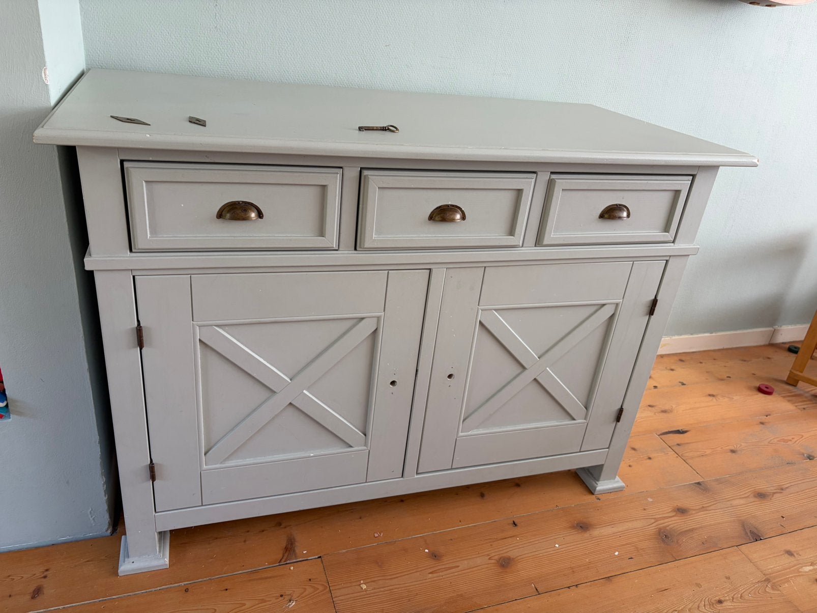 Kast, dressoir of commode, Huis en Inrichting, Kasten | Dressoirs, Ophalen, Zo goed als nieuw, 25 tot 50 cm, 100 tot 150 cm