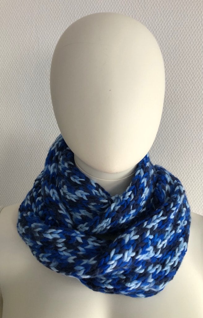 Sjaal nieuw blauw mêlee wikkel shawl sjaal gebreid, Verzenden, Nieuw, Maat 46/48 (XL) of groter, Sjaal