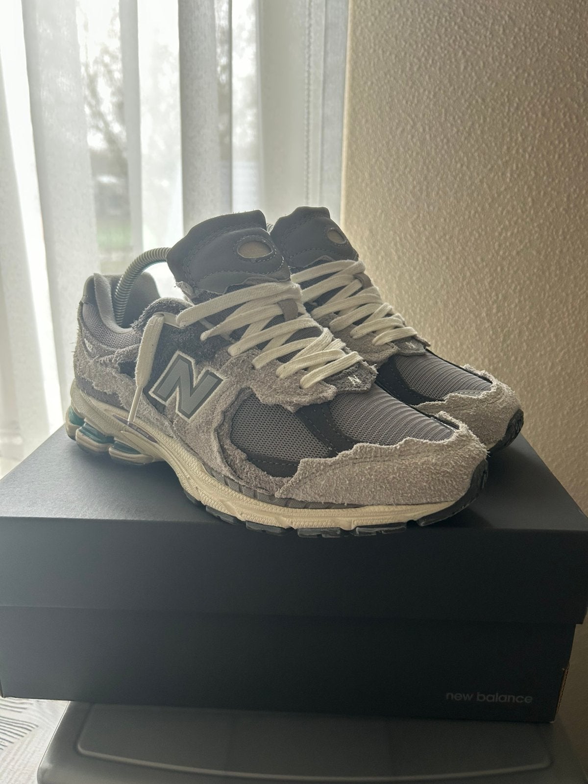 New balance 2002, Kleding | Heren, Schoenen, Overige kleuren, Ophalen of Verzenden, Sneakers of Gympen, Zo goed als nieuw
