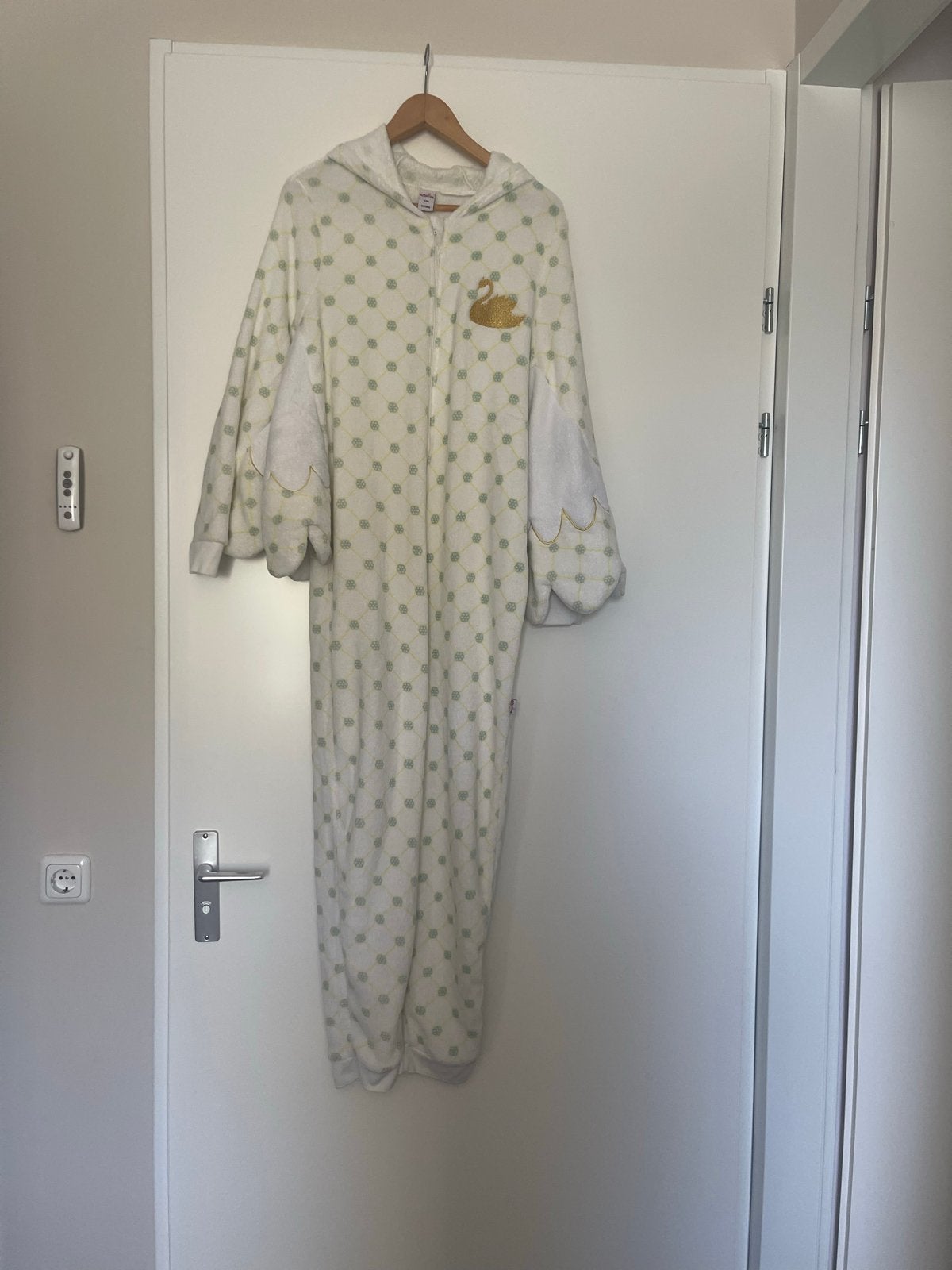 Efteling 6 zwanen Onesie - Maat S/M, Kleding | Dames, Ophalen of Verzenden, Zo goed als nieuw
