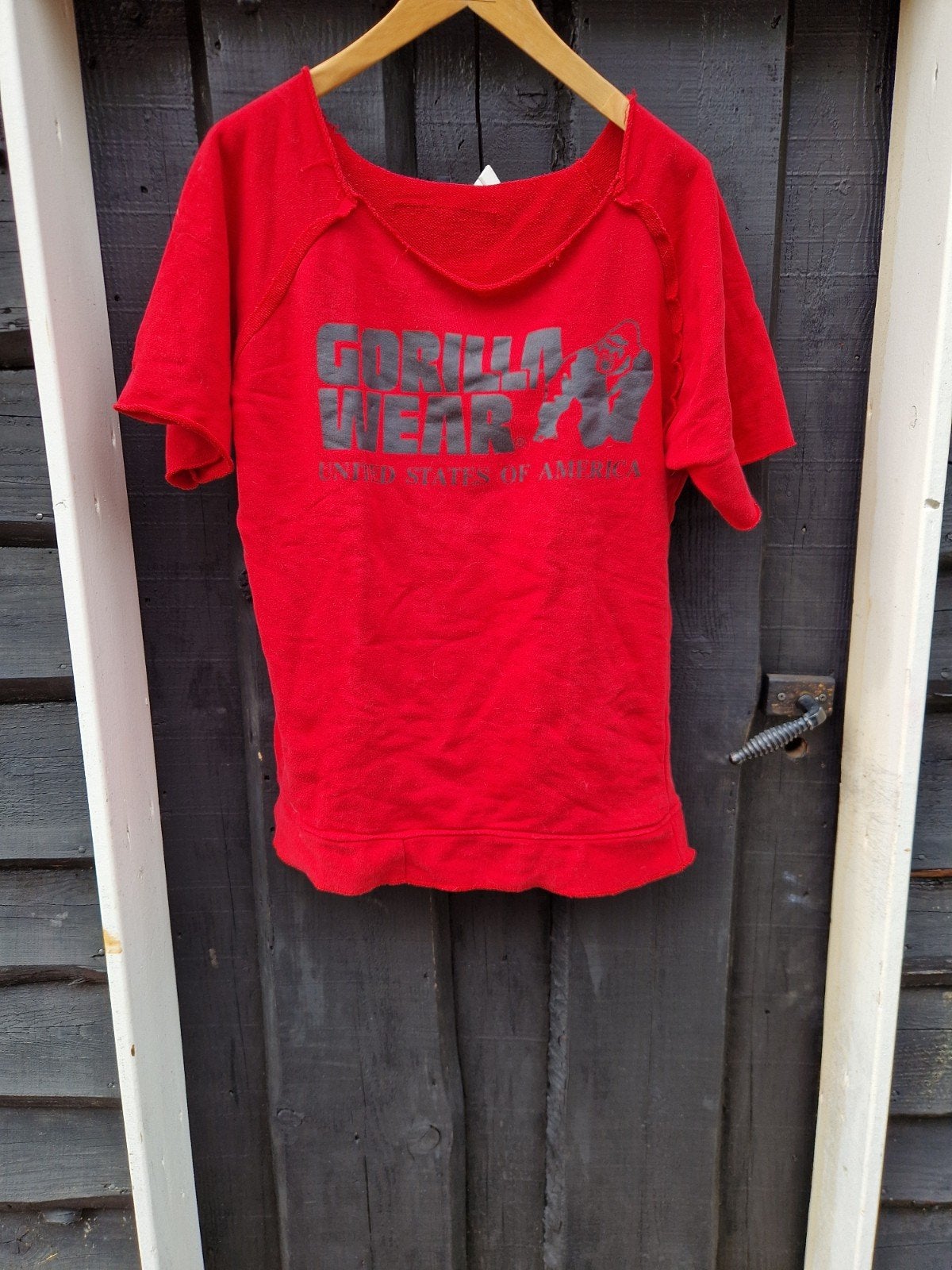 ROOD SHIRT MAAT L/XL GORILLA WEAR, Ophalen of Verzenden, Overige typen