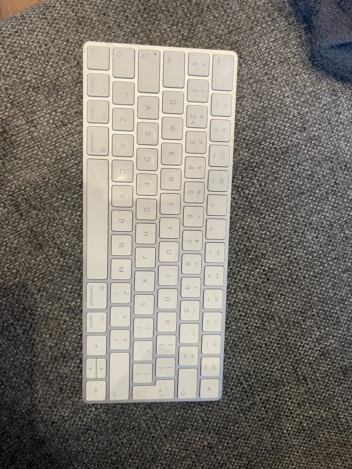 Apple Magic Keyboard is nauwelijks gebruikt, Ophalen of Verzenden, Zo goed als nieuw