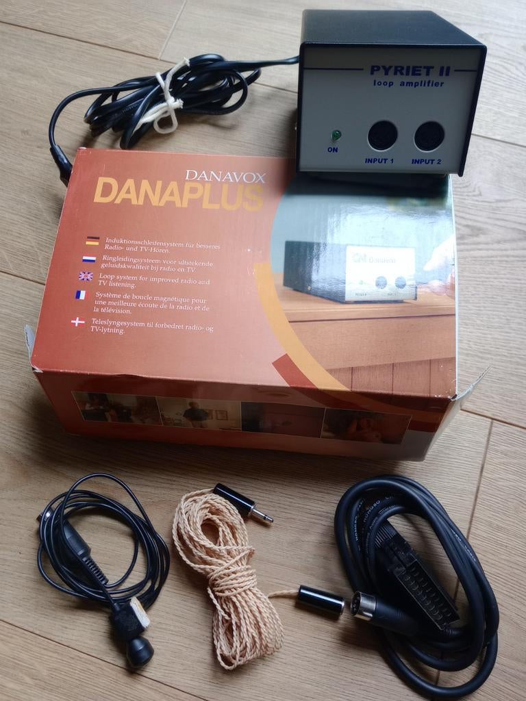 DanaPlus Inductie Lusversterker met Pyriet II Loop Amplifier, Ophalen, Zo goed als nieuw, Minder dan 2 meter, Scartkabel