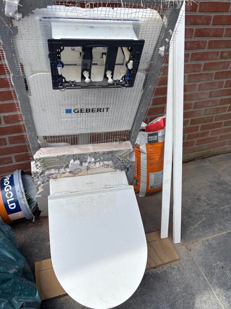Geberit inbouwreservoir (4 jaar oud) i.v.m. verbouwing, Ophalen, Gebruikt, Toilet