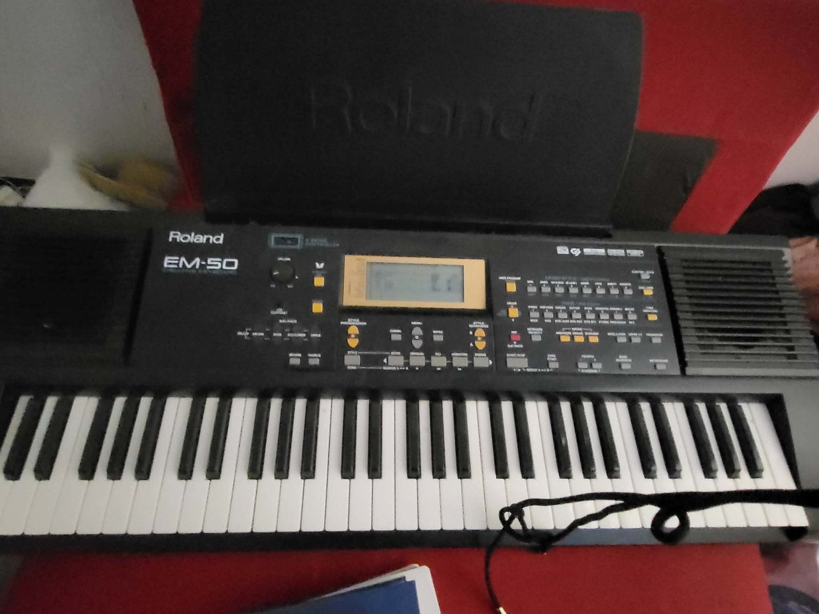 Roland EM-50 uit de jaren 90, Muziek en Instrumenten, Keyboards, Ophalen, Zo goed als nieuw, 61 toetsen, Roland