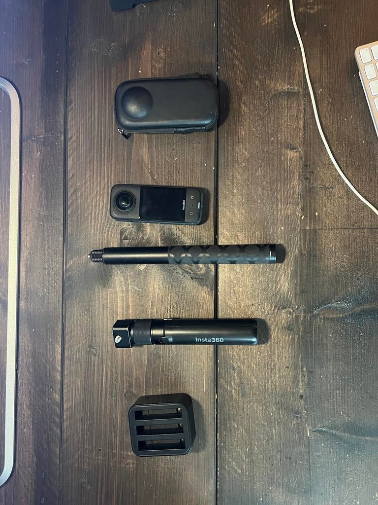 Insta360 X3 met accessoires en oplader, Ophalen of Verzenden, Zo goed als nieuw, Overige merken
