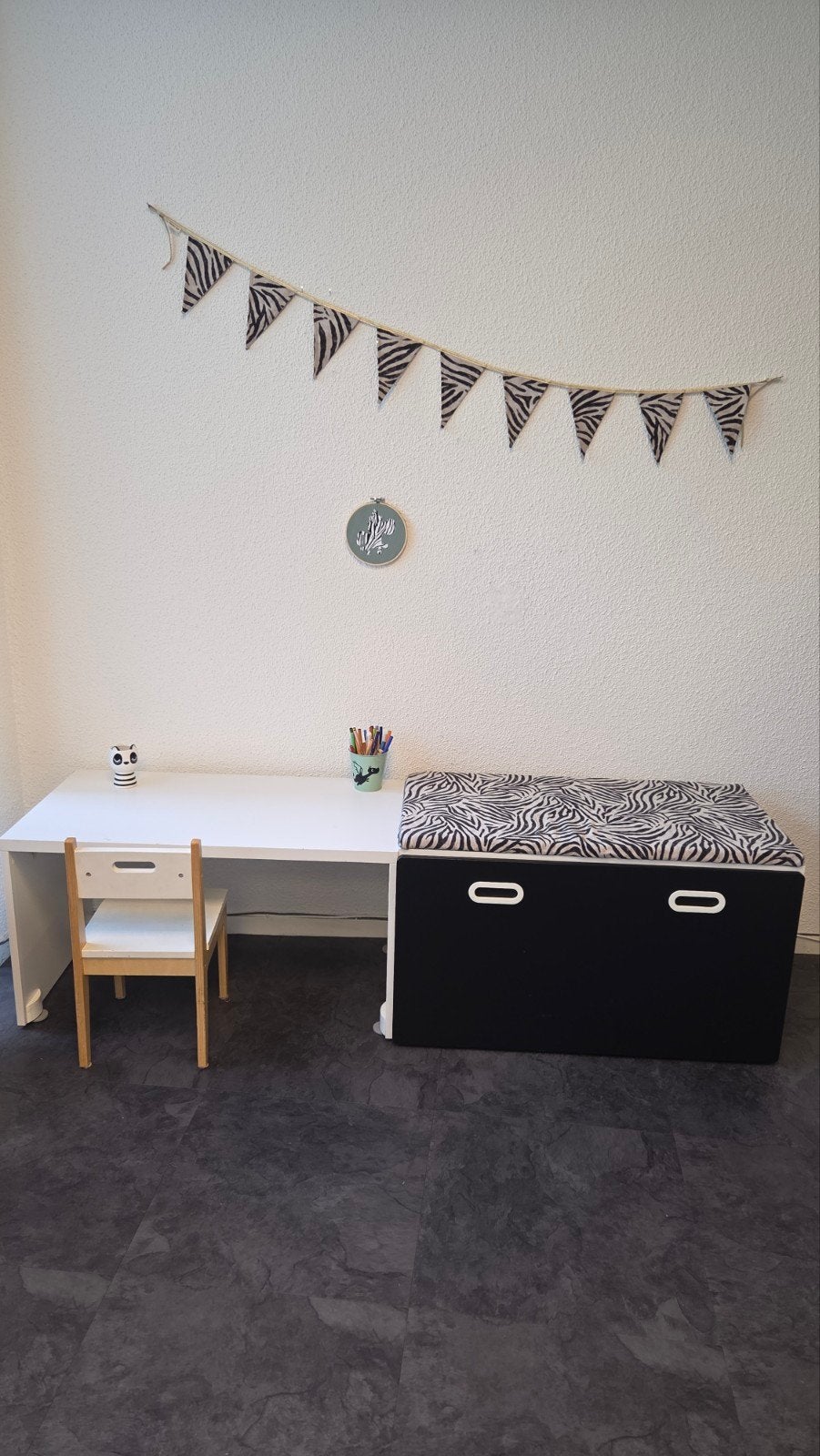 Bureau + speelgoedkist zwart wit, Stuva / smastad, Ikea, Ophalen
