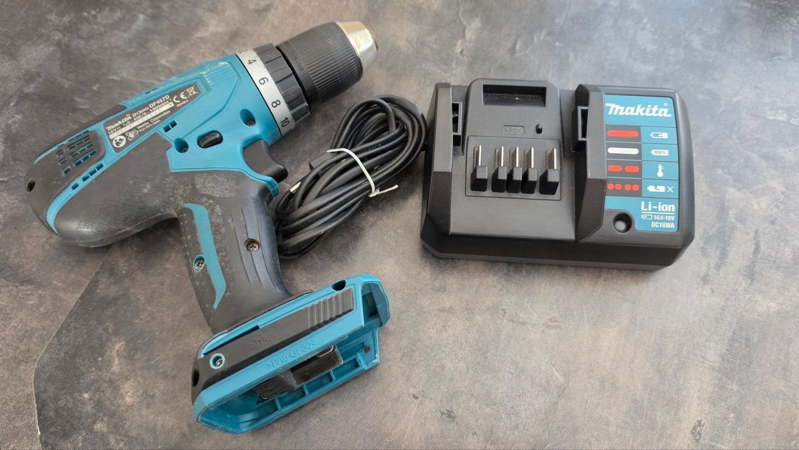 Makita boor- / schroefmachine DF 457D, Ophalen of Verzenden, Gebruikt, Boor- en Schroefmachine