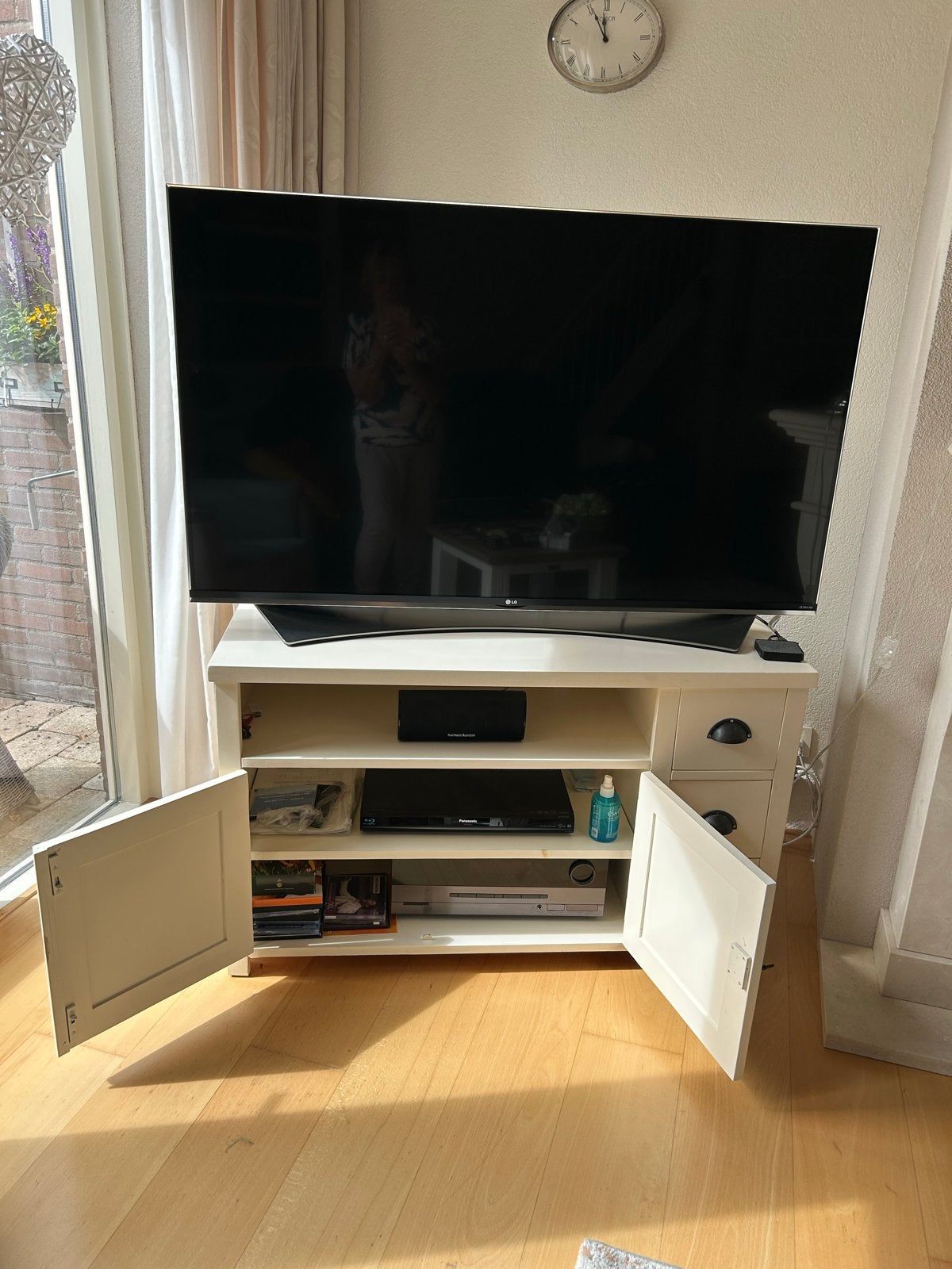 Richmond TV-meubel - Hoog 67, Breed 110, Diep 50, Ophalen, 100 tot 150 cm, Zo goed als nieuw, Minder dan 100 cm