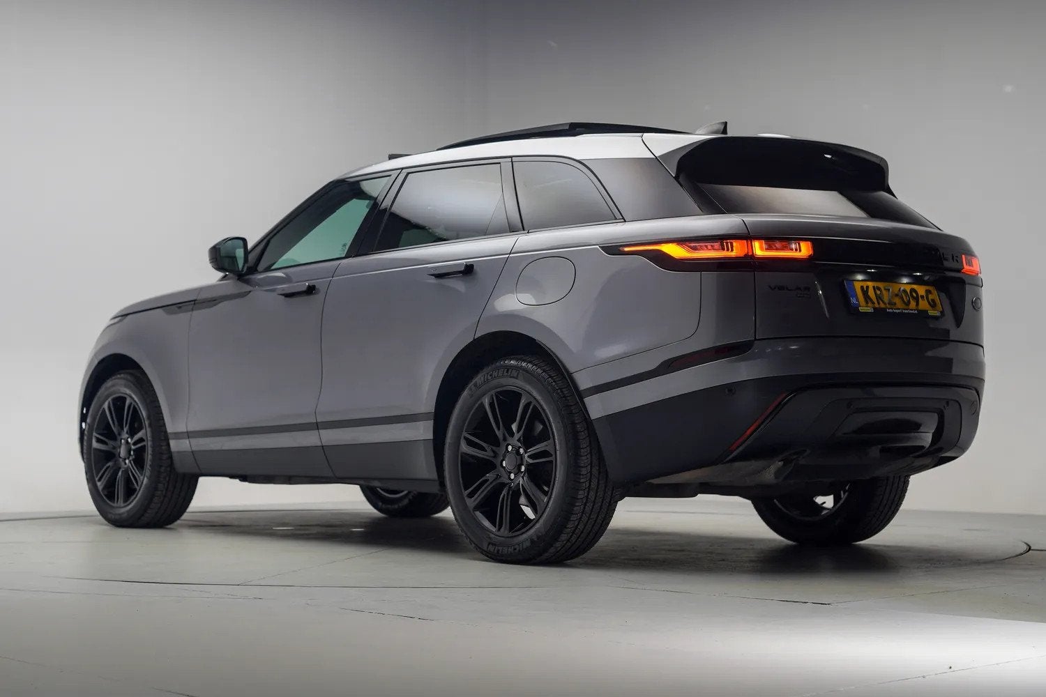 Land Rover Range Rover Velar p400e 4WD S Aut. [ Panoramadak, Auto's, Gebruikt, 4 cilinders, 2000 kg, Range Rover Velar