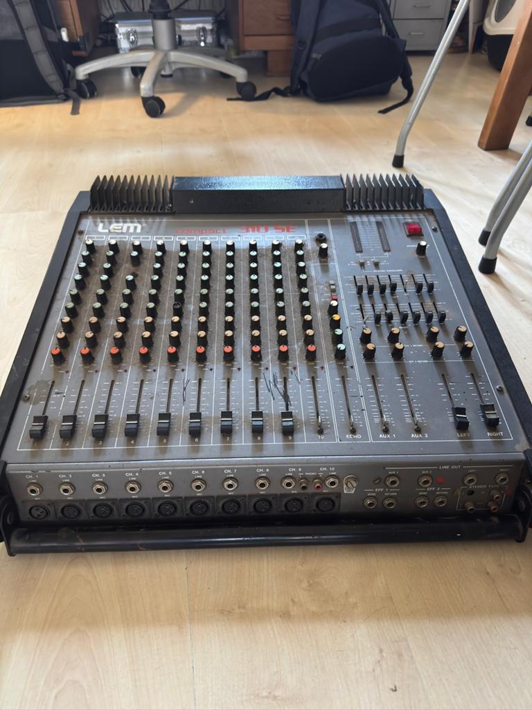Geluidstafel Lem compact 310se, Ophalen of Verzenden, Gebruikt, 5 tot 10 kanalen, Microfooningang