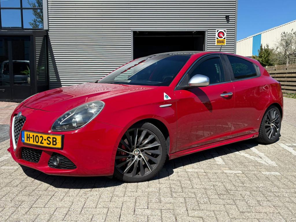 Alfa Romeo Giulietta 1.7 TBi Quadrifoglio Verde, UNIEK NIEUW, Auto's, Euro 5, 4 cilinders, Bedrijf, Handgeschakeld