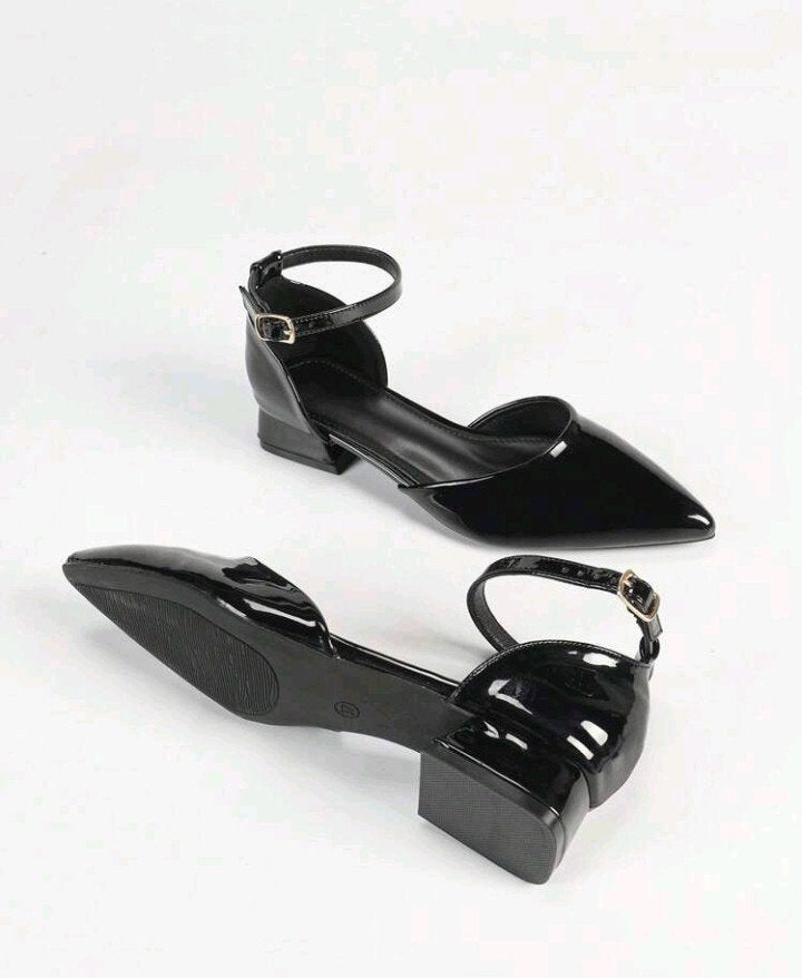 nieuwe opengewerkte lakpumps, maat 44, Schoenen met lage hakken, Zwart, Nieuw, Ophalen of Verzenden