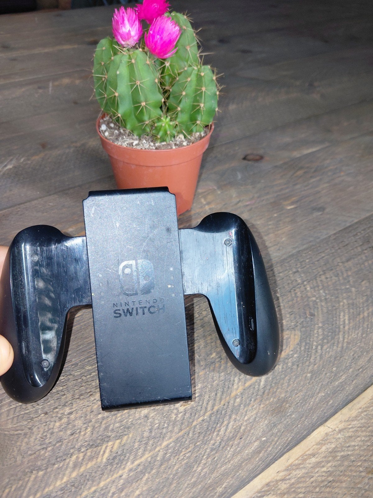 Nintendo Switch Joy-Con Grip Controller Houder Zwart, Verzenden, Zo goed als nieuw
