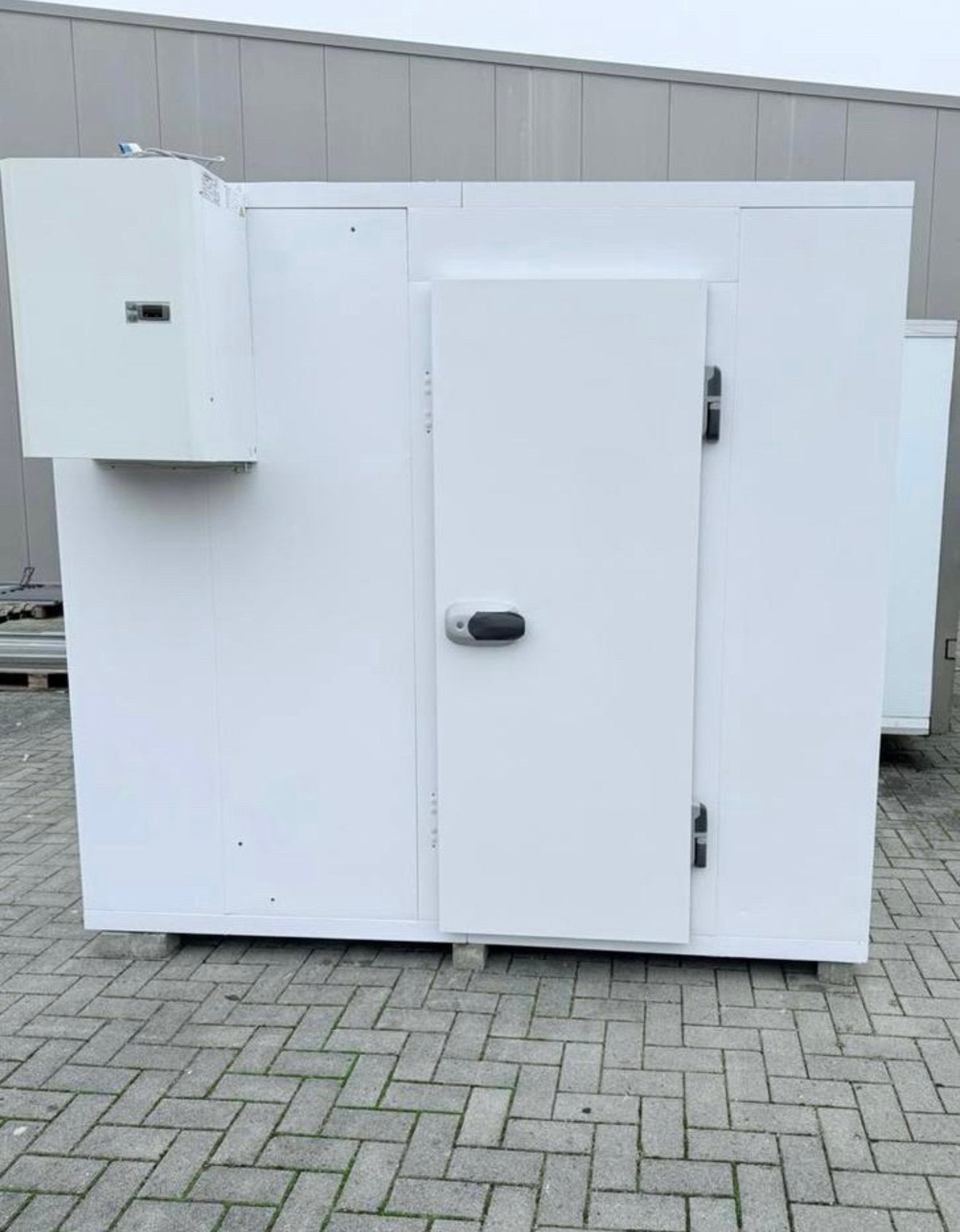 Koelcel Stekkerklaar 2.40x1.50, Ophalen, Koelen en Vriezen