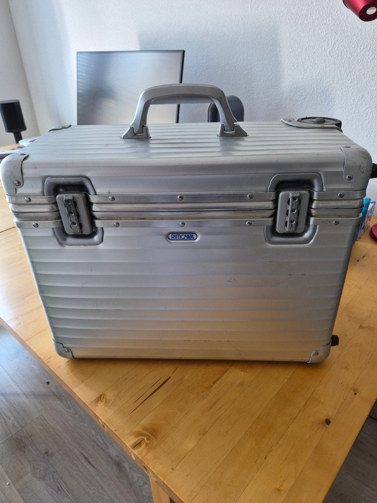 Rimowa koffer in goede staat, Ophalen, 40 tot 60 cm, Wieltjes, Gebruikt