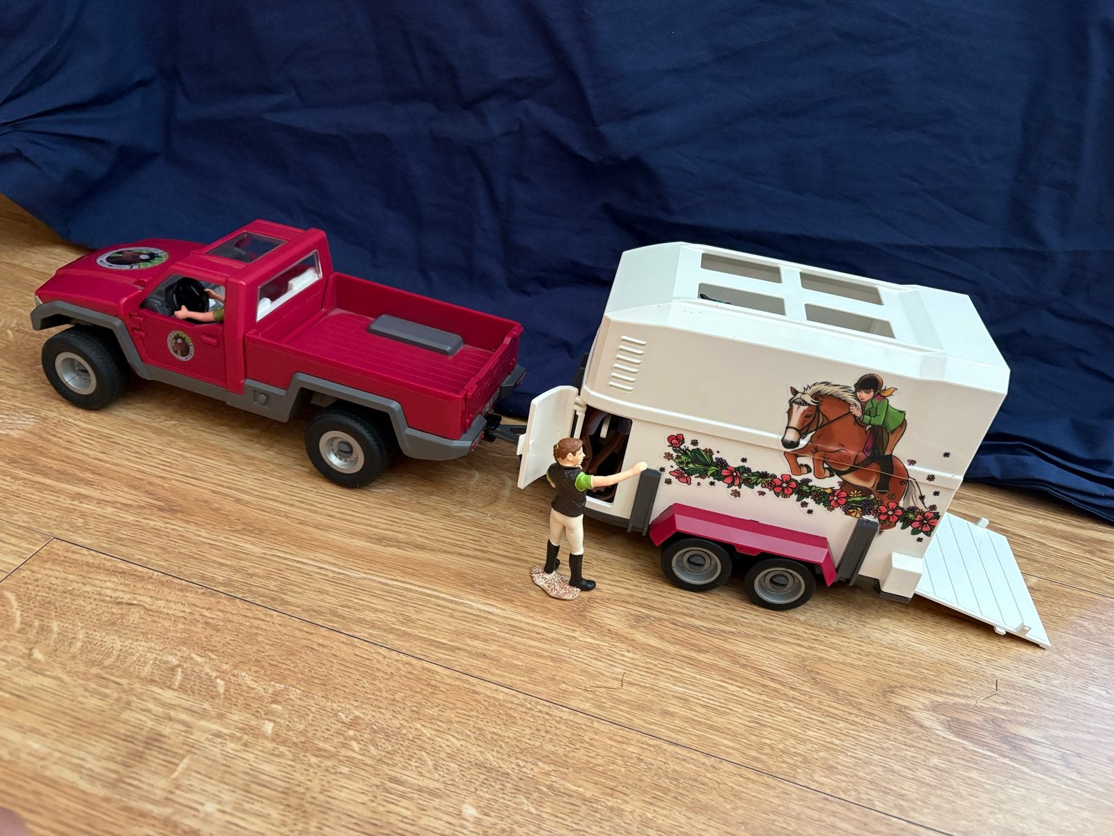 Schleich 42346 paardentrailer met pick-up - Horse Club, Ophalen of Verzenden, Zo goed als nieuw