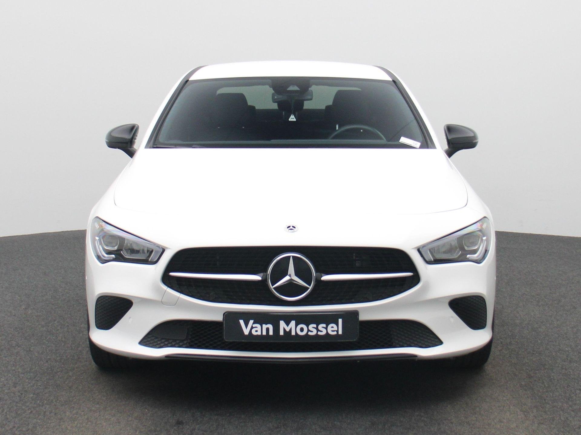 Mercedes-Benz CLA 250 e | LEDER | NAVIGATIE | STOELVERWARMIN, Stof, 4 cilinders, Wit, Bedrijf