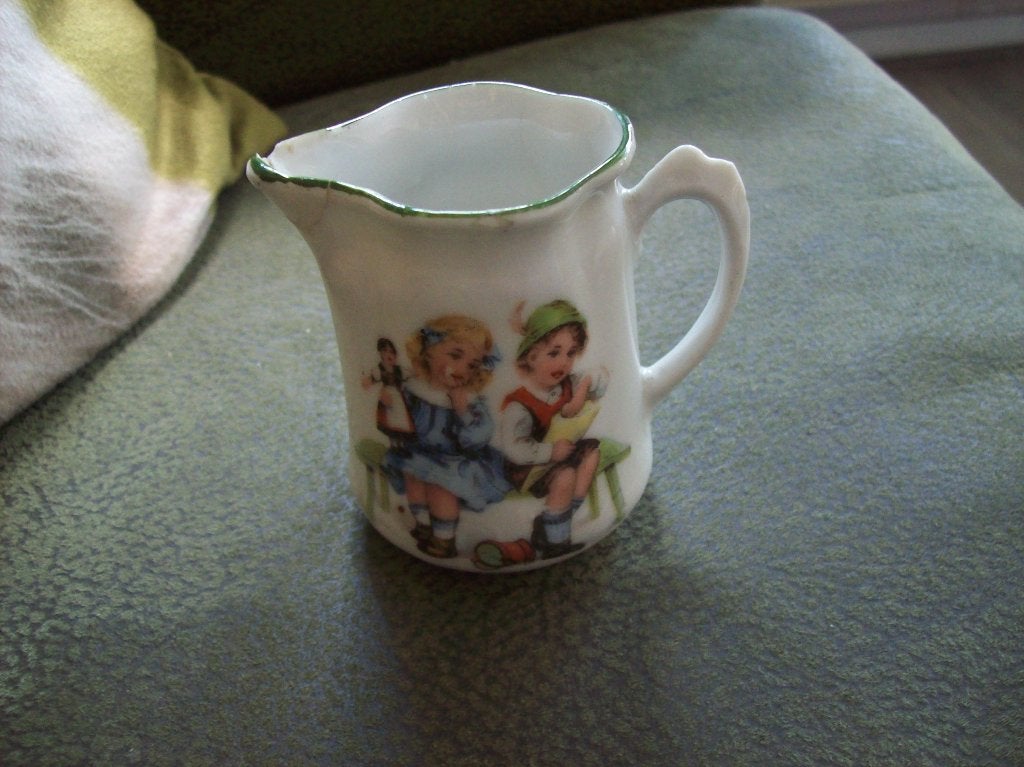oud brocante kinder melkkannetje bijna 7cm en 5doorsnee, Ophalen