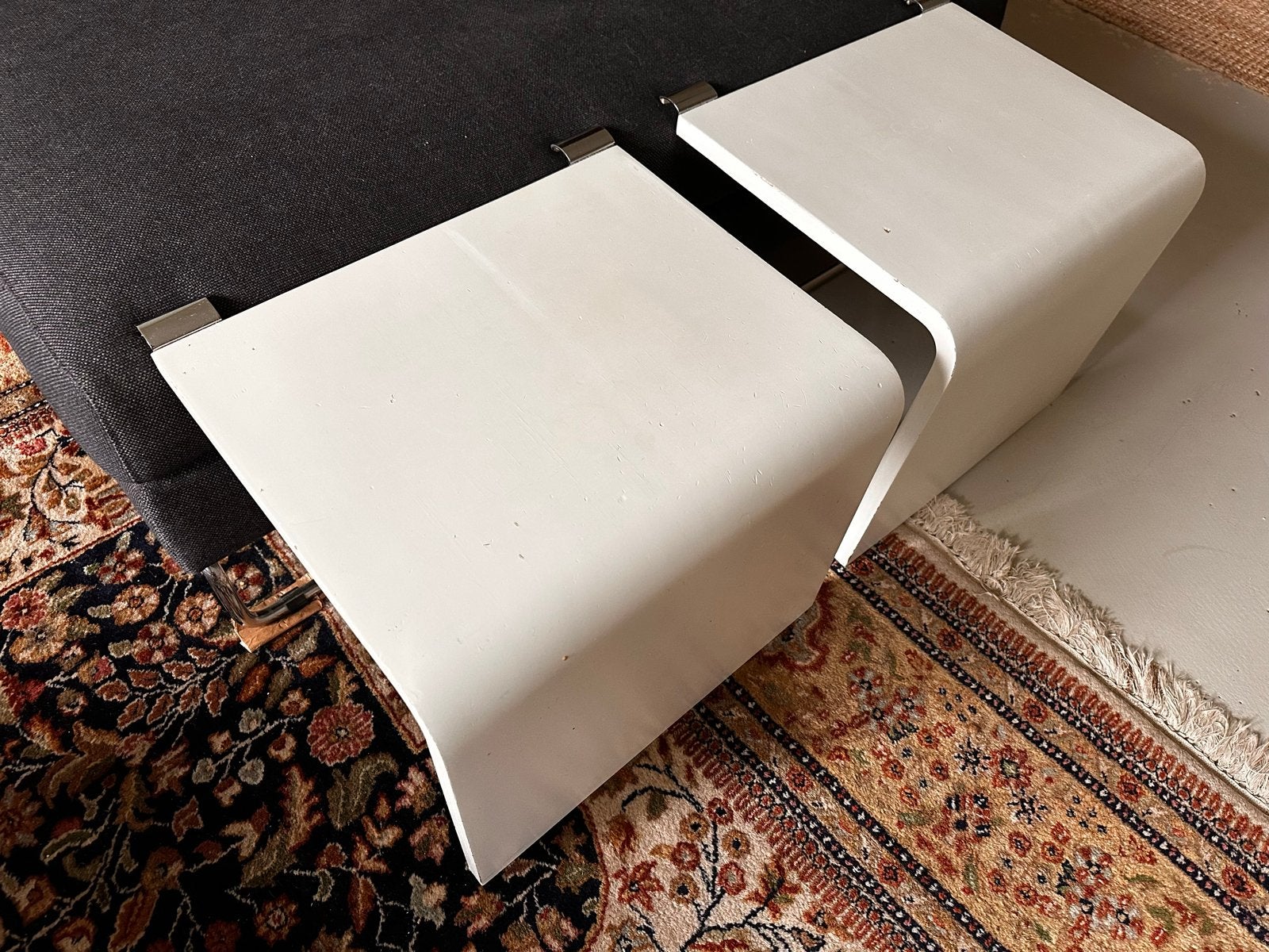 Auping Auronde aanhangtafeltjes wit 34,5 cm (set van 2), Minder dan 55 cm, Gebruikt, Ophalen of Verzenden, Rechthoekig