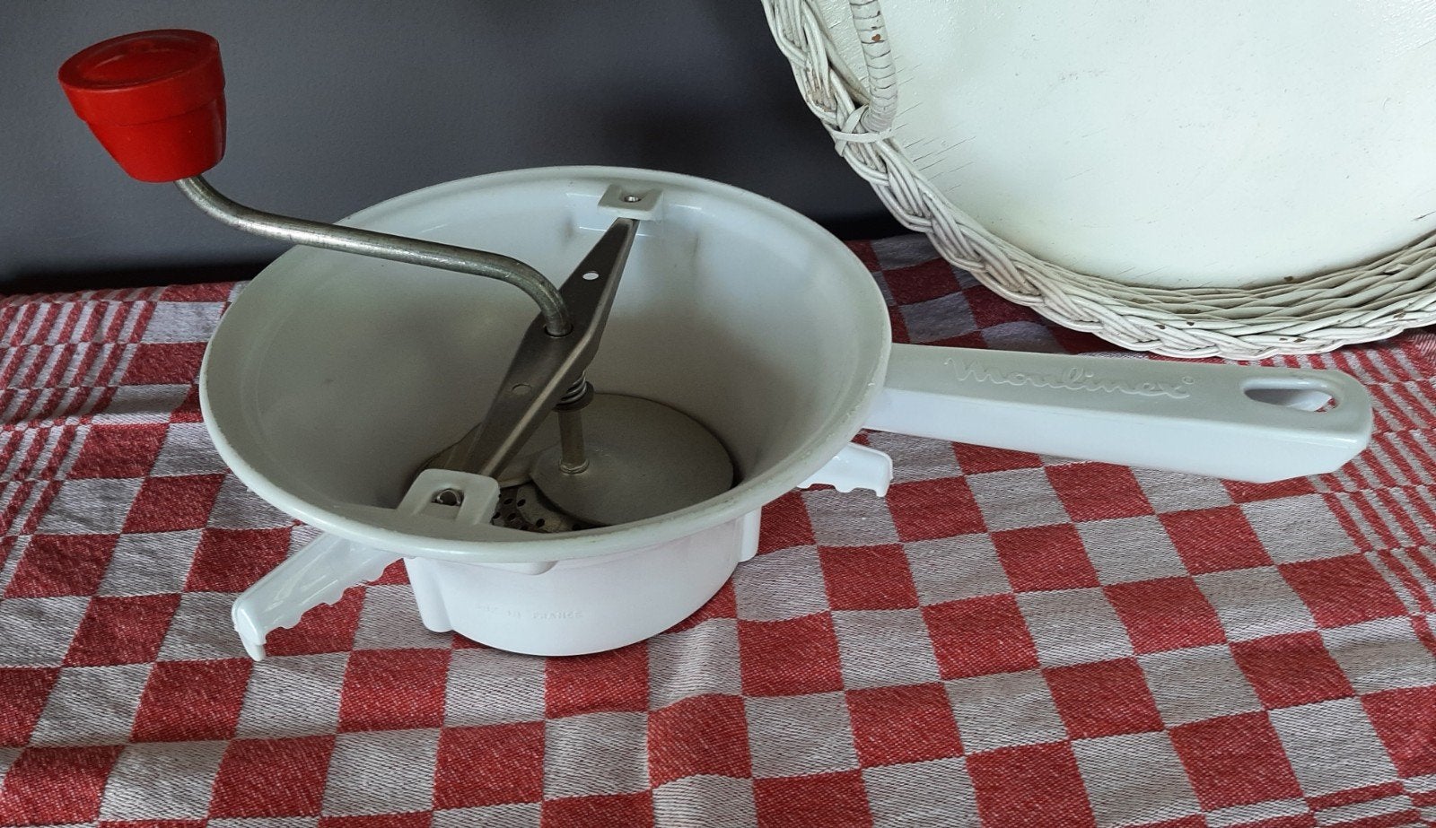 Vintage Moulinex Franse passe-vite, Ophalen of Verzenden, Overige materialen