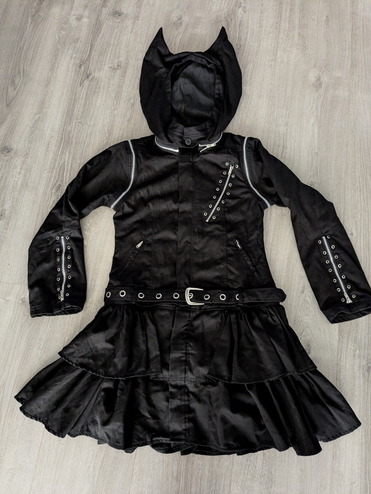 Zwarte gothic Lolita jas mt L Frozen Industries, Frozen Industries, Ophalen of Verzenden, Maat 42/44 (L), Zwart