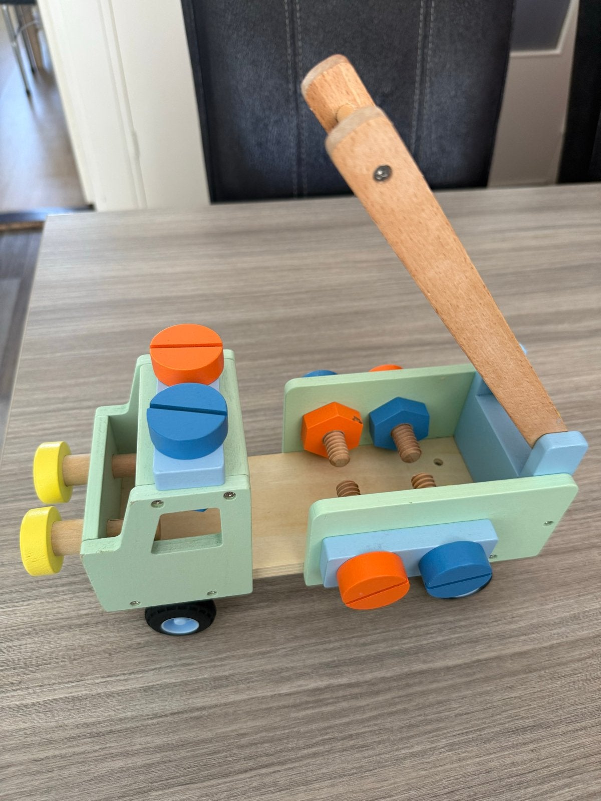 Houten HEMA brandweerwagen met schroeven, Kinderen en Baby's, Speelgoed | Houten speelgoed, Ophalen of Verzenden, Zo goed als nieuw
