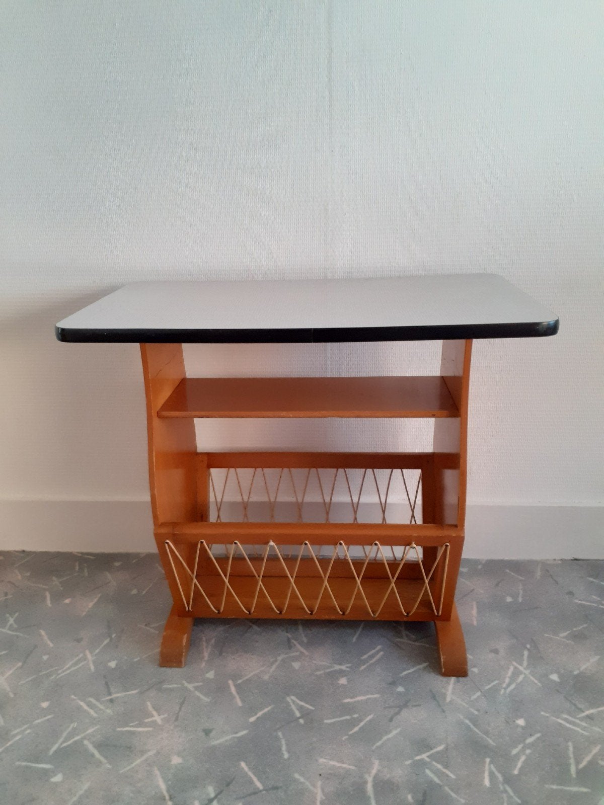 Vintage krantentafeltje ( ophalen), Ophalen
