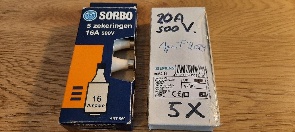 Zekeringen 5 stuks 16 Ampere en 5 stuks 20 Ampere, Ophalen of Verzenden, Zo goed als nieuw, Overige typen