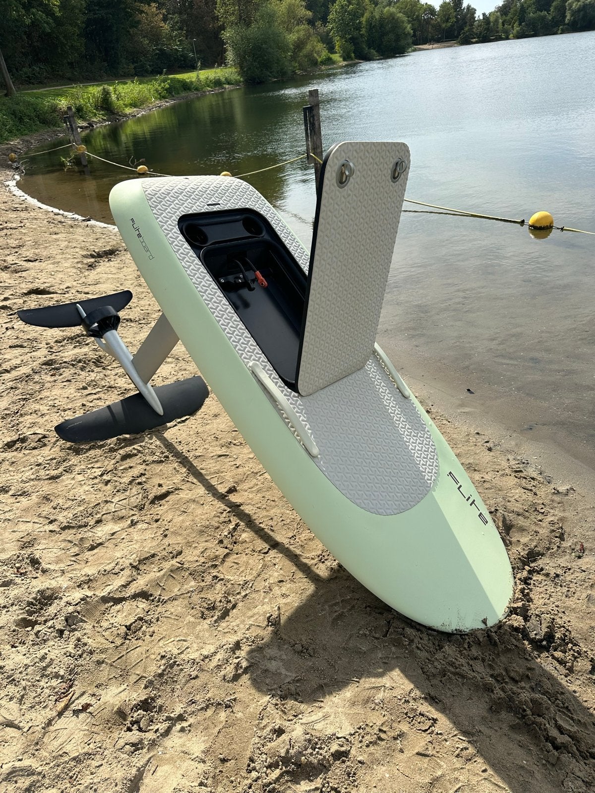Complete Fliteboard eFoil 100L incl. Grote accu, Ophalen of Verzenden, Zo goed als nieuw, Overige typen, Met vinnen