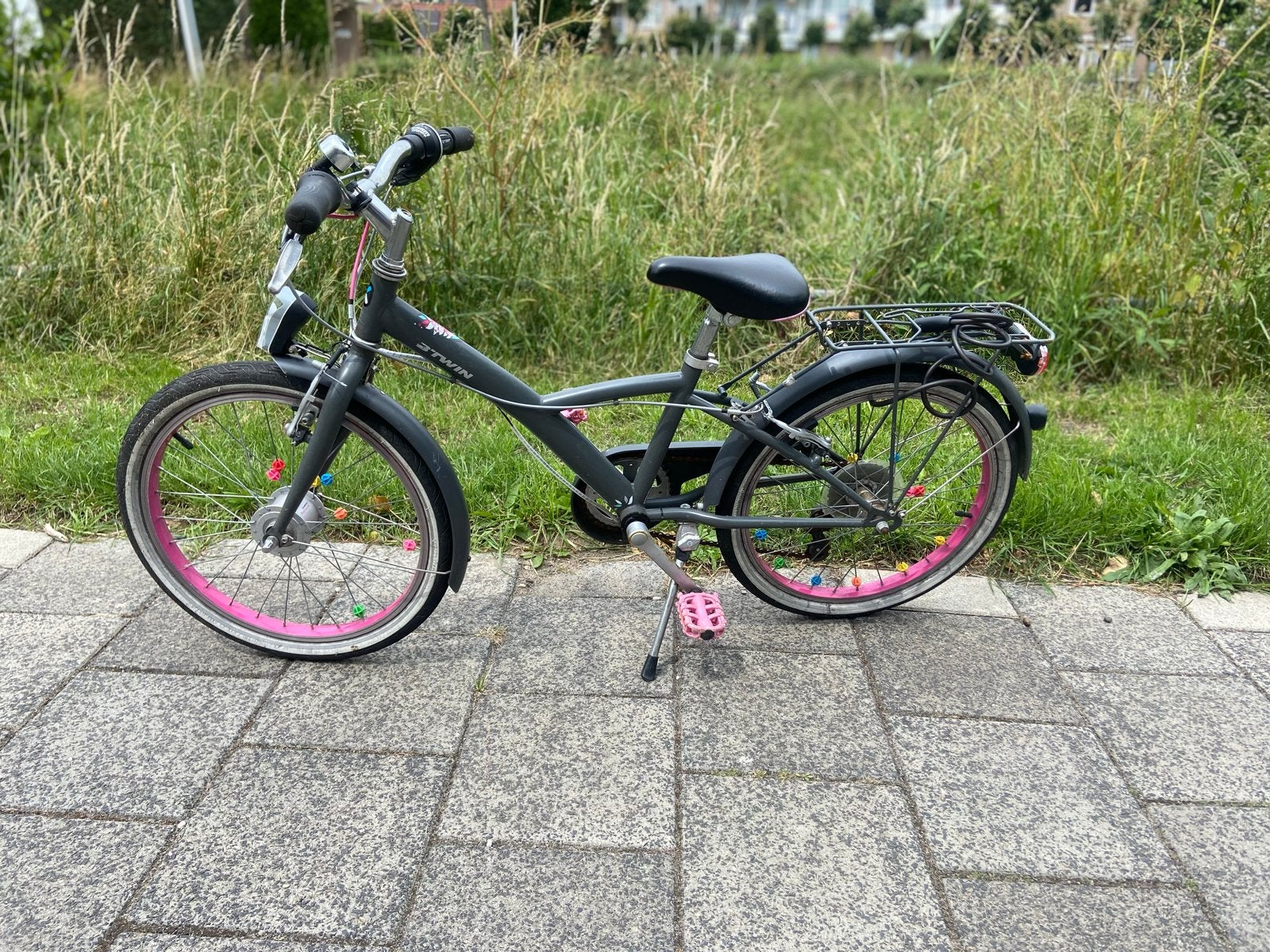 Grijs/roze kinderfiets B'TWIN 20 inch, 6 versnellingen, Fietsen en Brommers, Ophalen, Gebruikt, 20 inch of meer