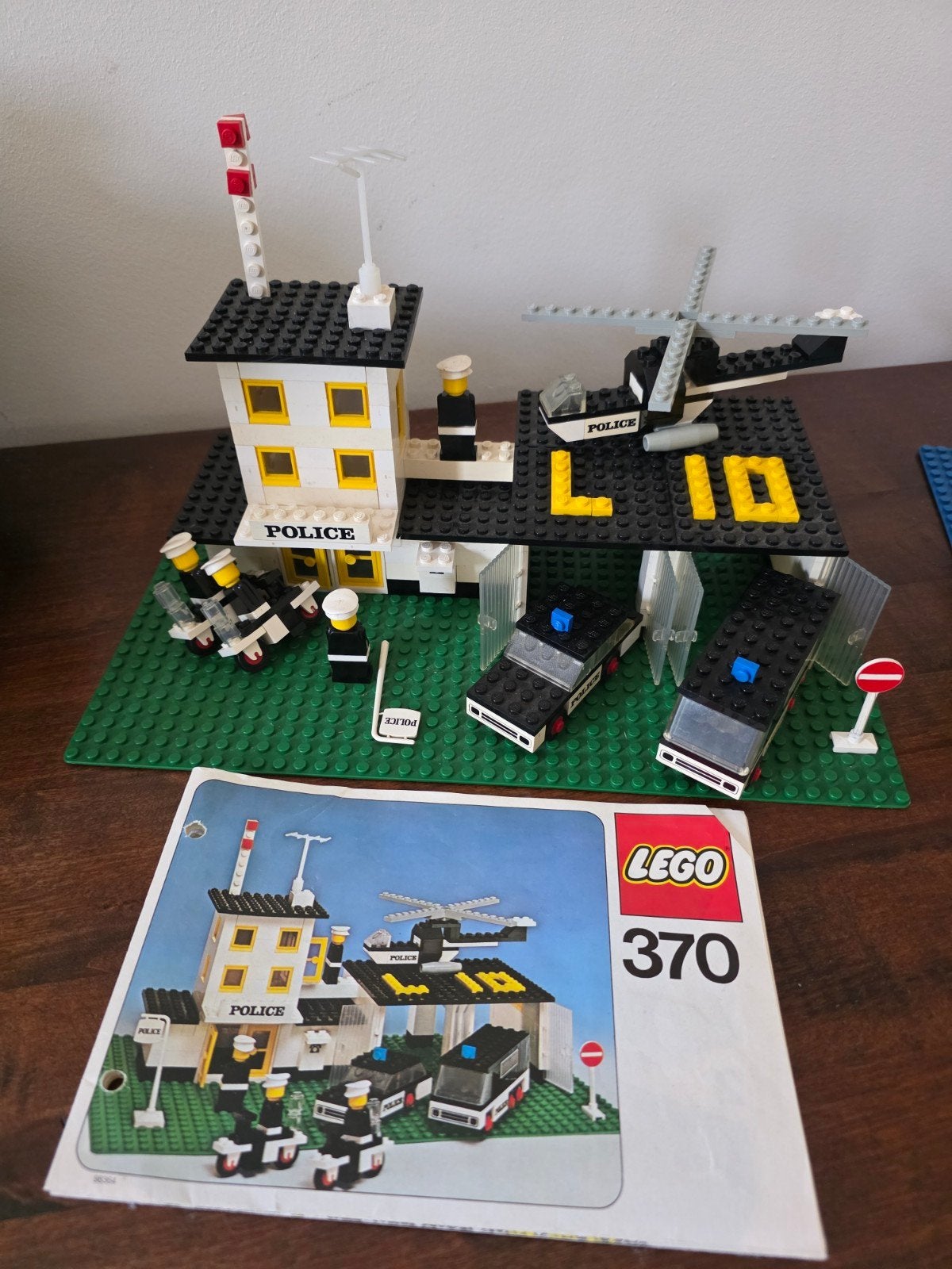 Vintage LEGO Classic Town sets 369 en 370 met boekjes, Ophalen