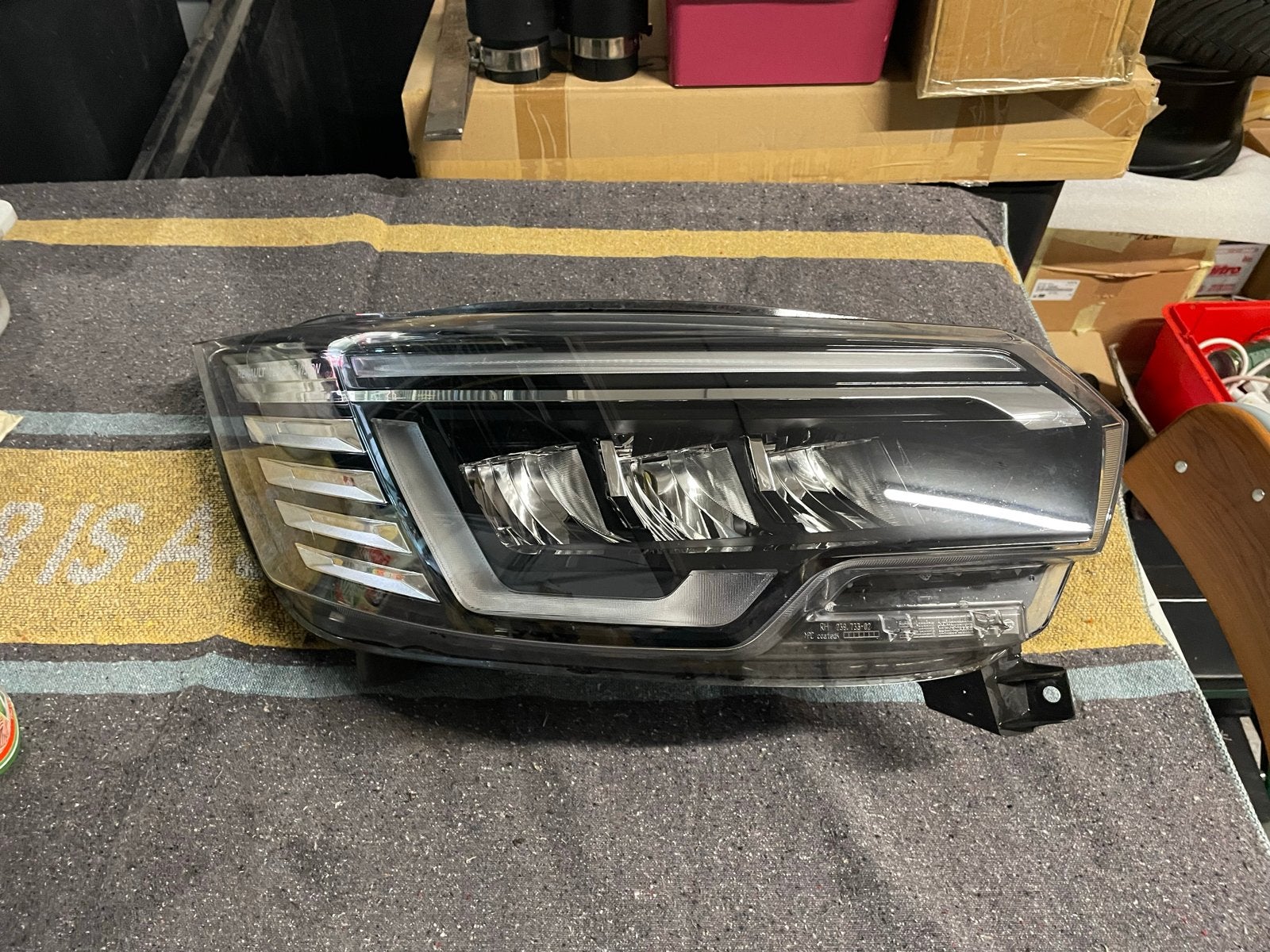 Koplamp Renaul trafic. 2024- Rechts, Auto-onderdelen, Ophalen of Verzenden, Gebruikt, Renault