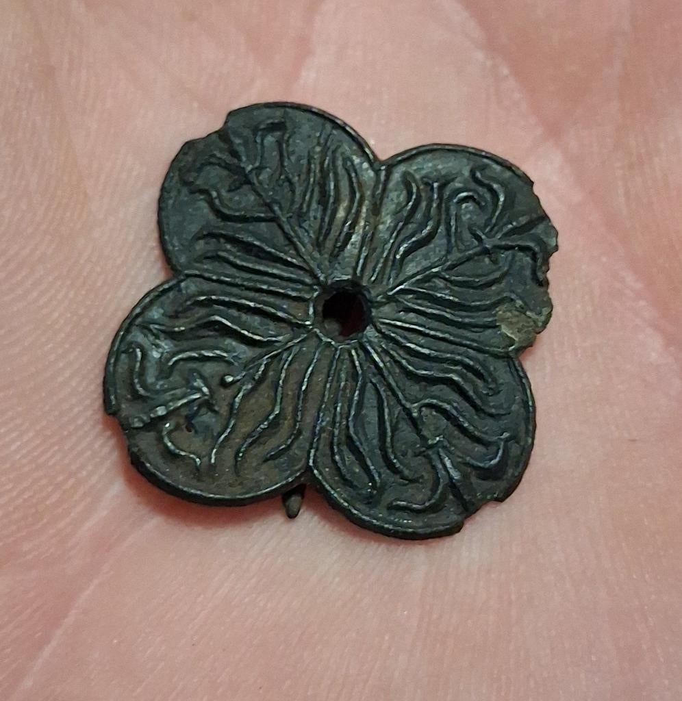 Bodemvondst - profaan insigne - 15e eeuw - broche - tin, Antiek en Kunst, Ophalen of Verzenden