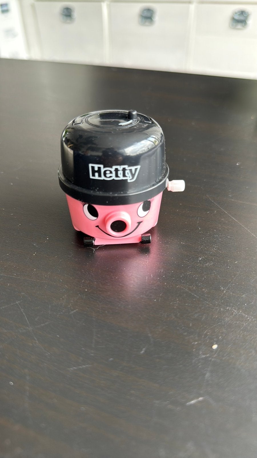 Kleine rijdende opwindbare speelgoed Hetty stofzuiger, Ophalen of Verzenden, Nieuw, Gebruiksvoorwerp