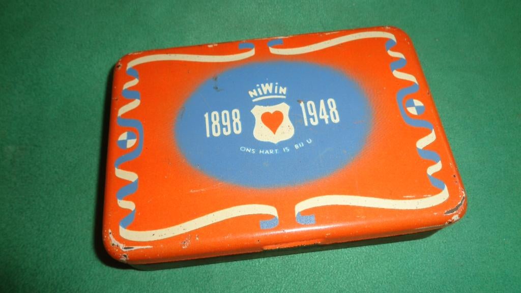 KNIL NIWIN tabak blik leger soldaat 1948 leeg, Verzamelen, Verzenden, Landmacht, Nederland, Overige typen