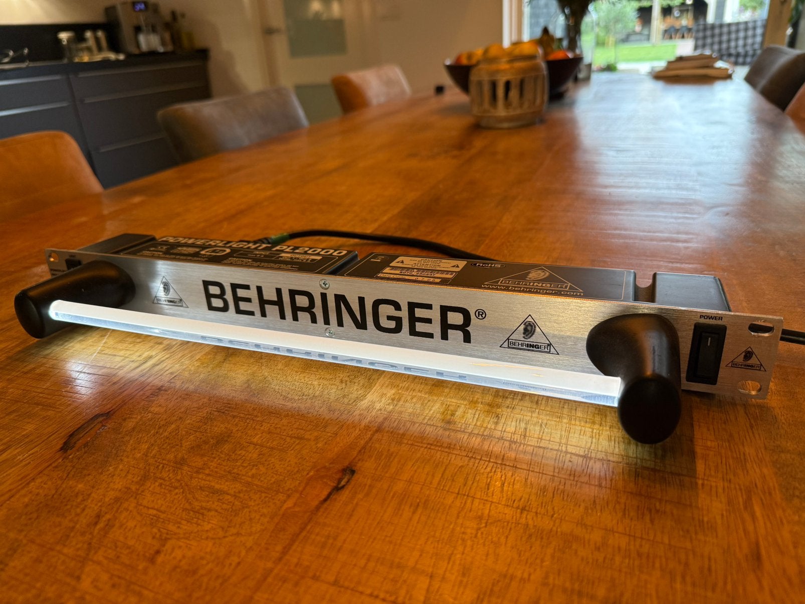 Behringer Powerlight PL2000 – 19 inch power distributor, Ophalen of Verzenden, Zo goed als nieuw, Licht
