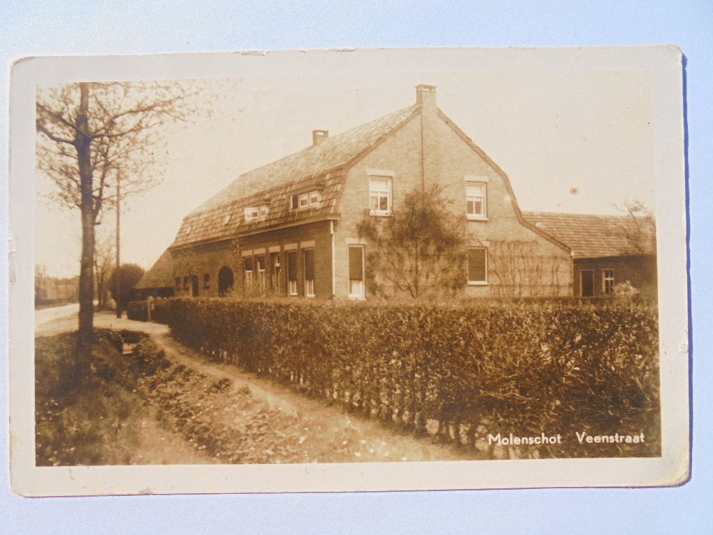 Oude fotokaart Molenschot (Gilze Rijen) Veenstraat met huize, Ophalen of Verzenden, 1940 tot 1960, Gelopen, Noord-Brabant